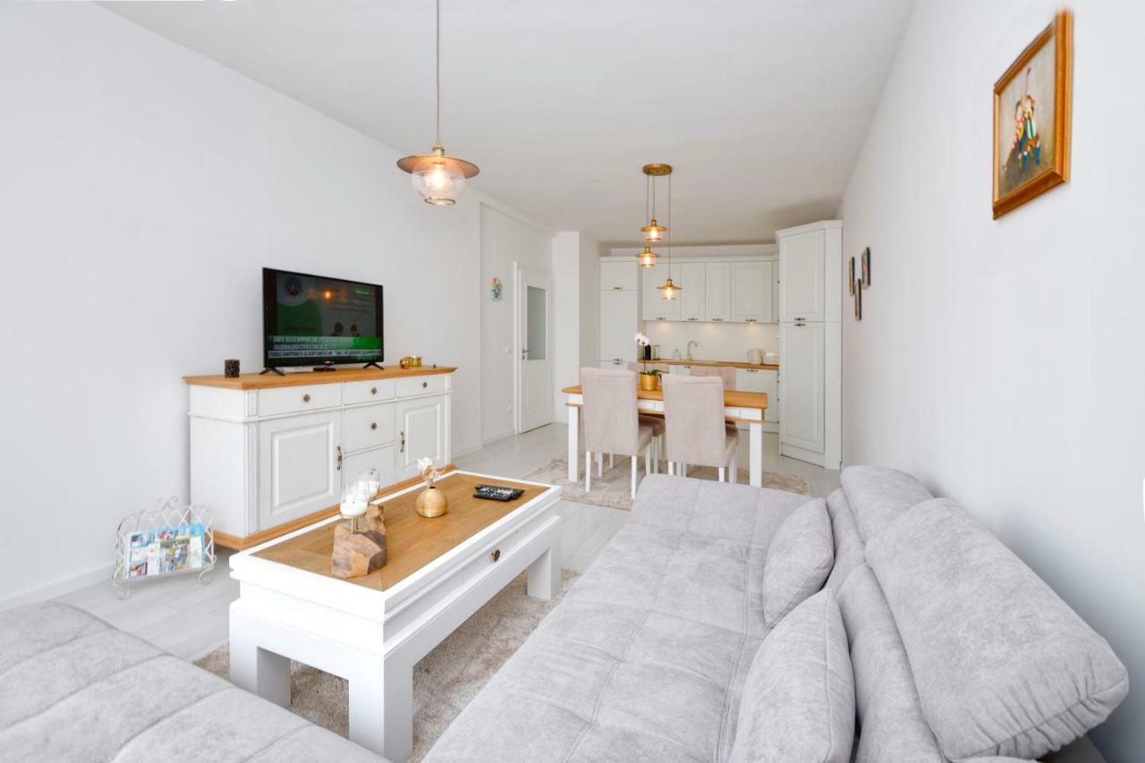 Apartment Grand Karavel Centre Varna Exteriör bild