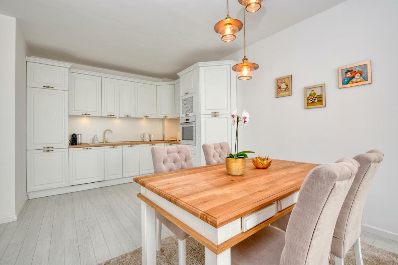 Apartment Grand Karavel Centre Varna Exteriör bild
